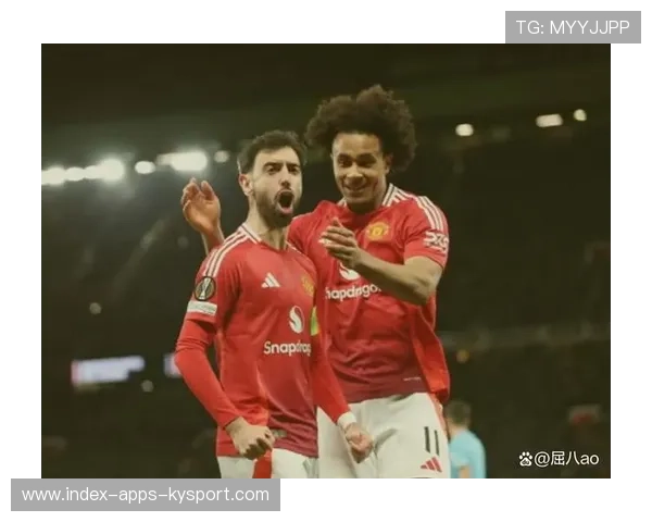 曼联依靠费尔南德斯组织推动整体节奏,前场更灵动